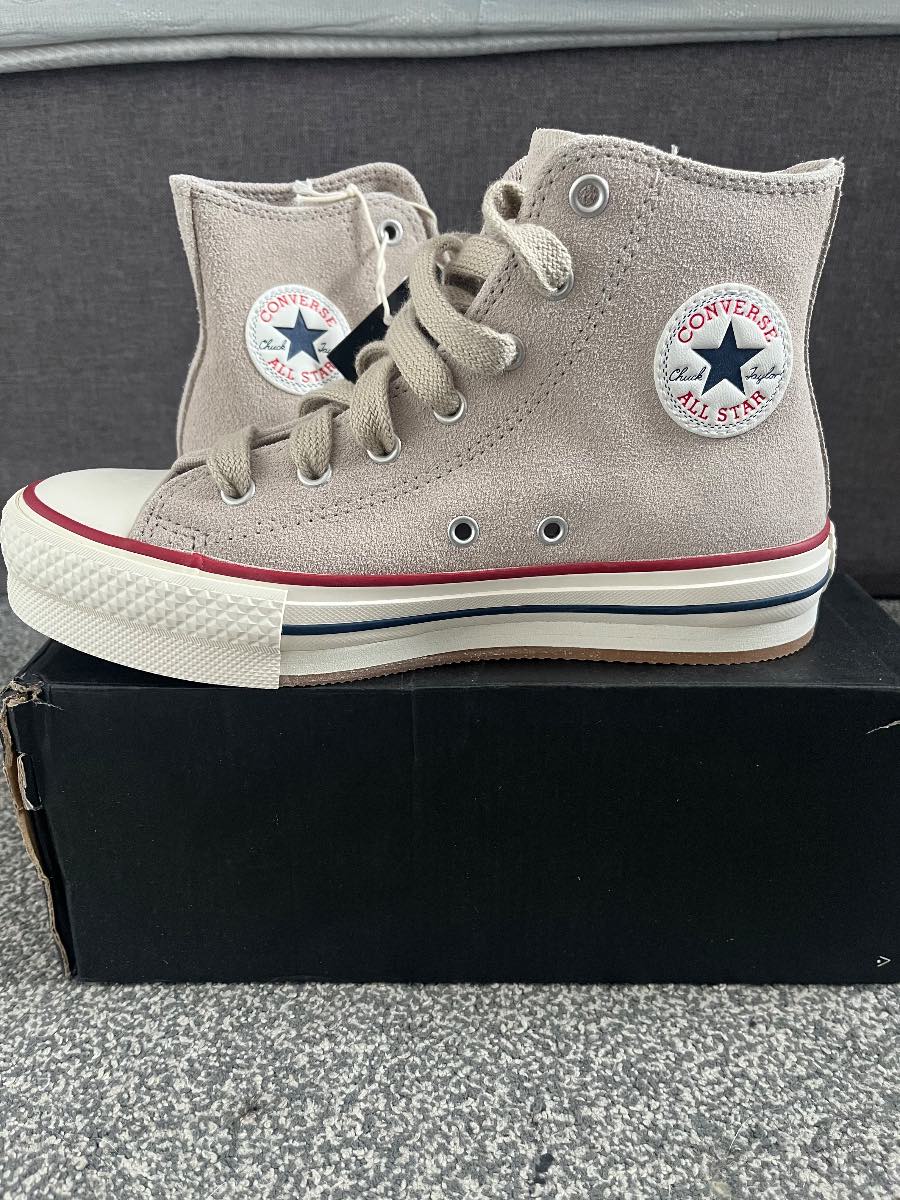 Converse beige platform suede effect trainers size 3.5