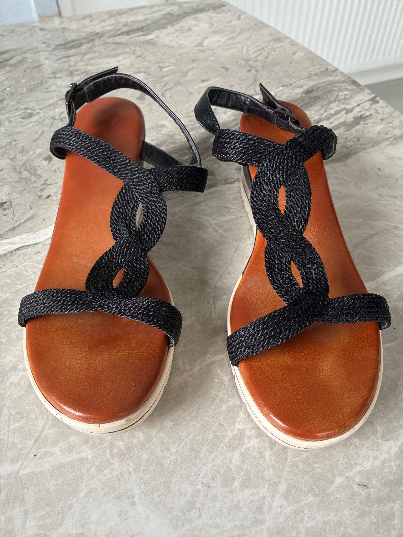 Z & Co women’s sandals size 8