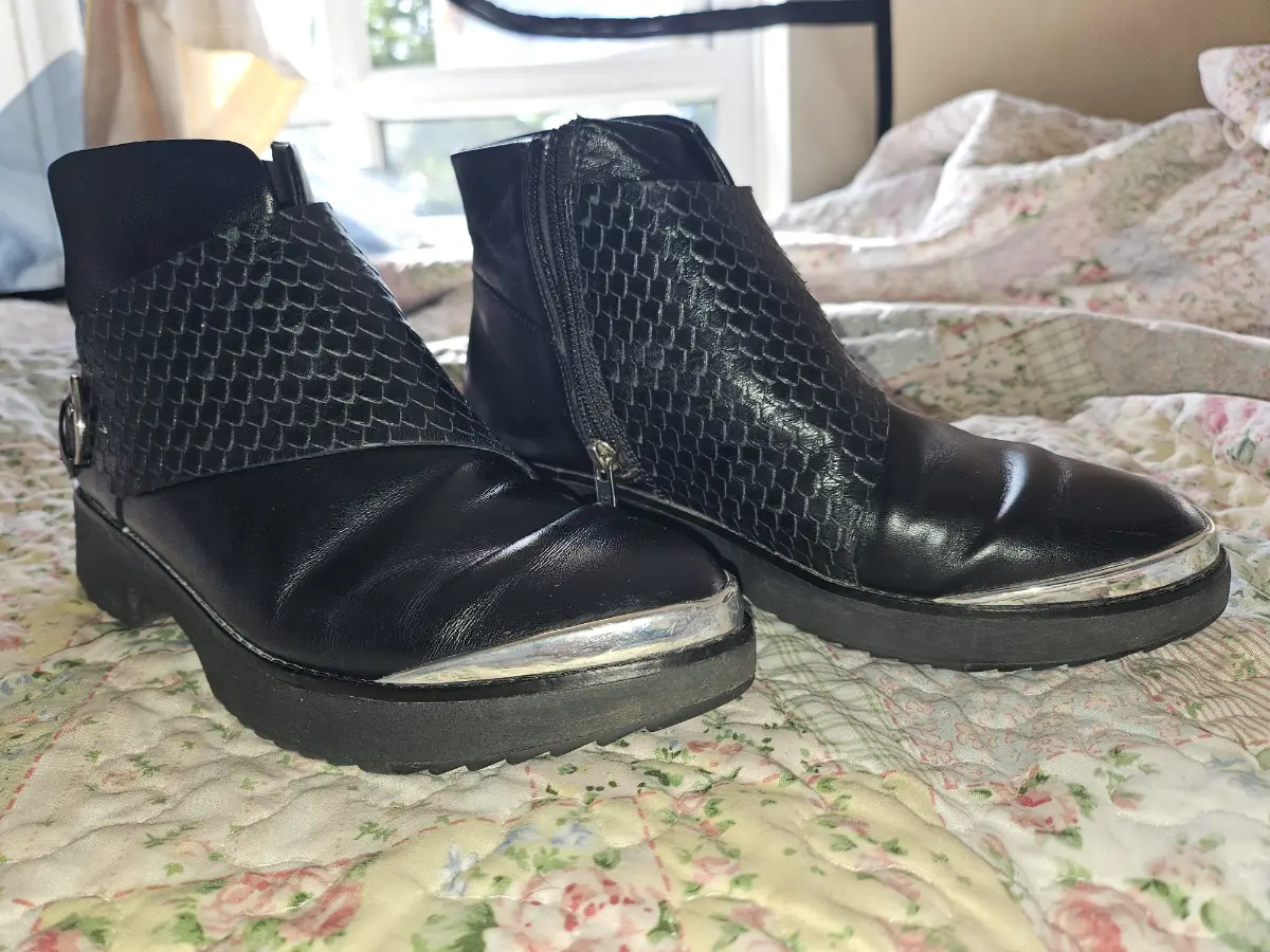 FitFlop Black Leather Snake Zip Ankle Boots UK 4 EU 37 Silver Toe Excellent
