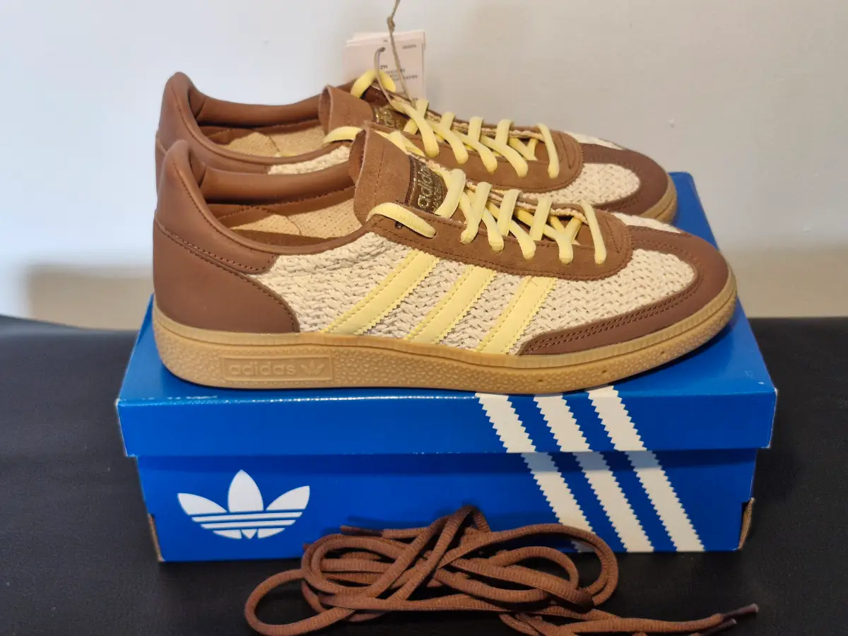 Adidas Womens Handball Spezial. Brown-Cream. Size 6. Brand new in full box