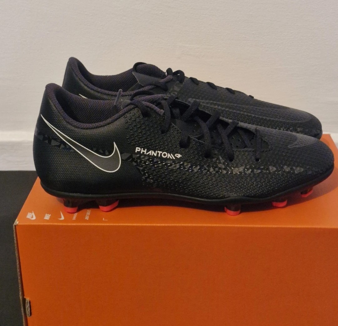 Nike Phantom GT2 Club FG/Mg. Black. Size 6. Brand new