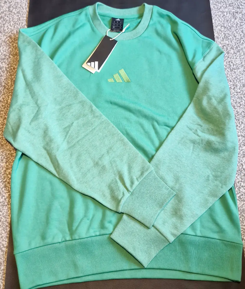 Adidas Crew Neck Sweatshirt. Size Medium. BNWT