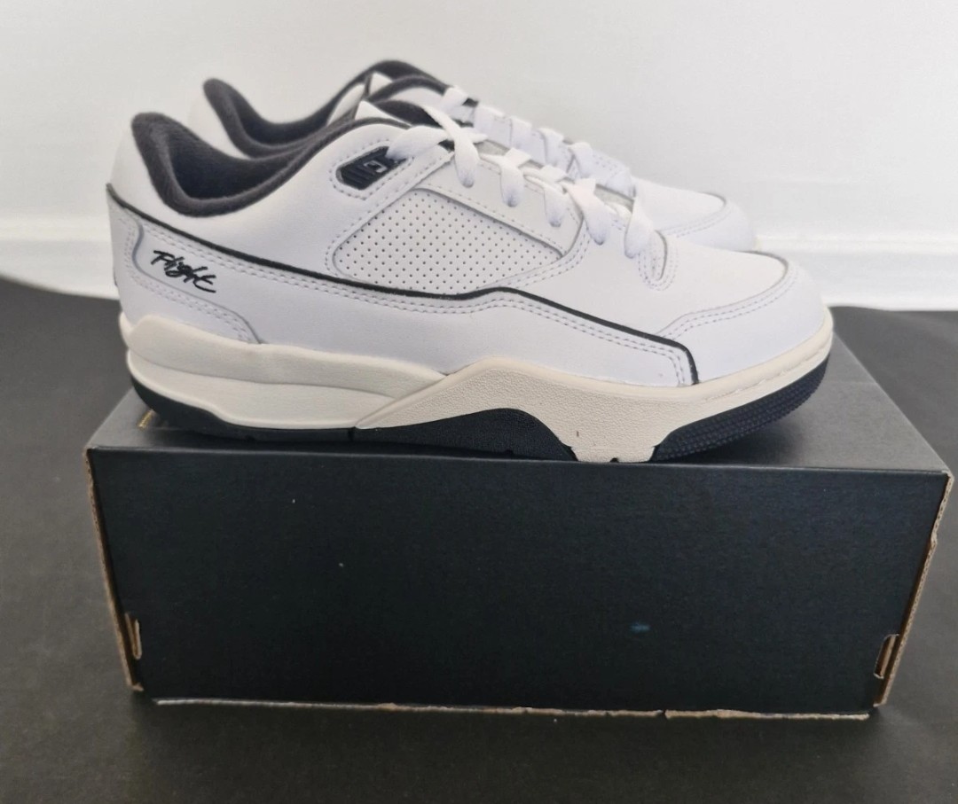 Nike Jordan Flight Court. White-Black. Kids size 5.5