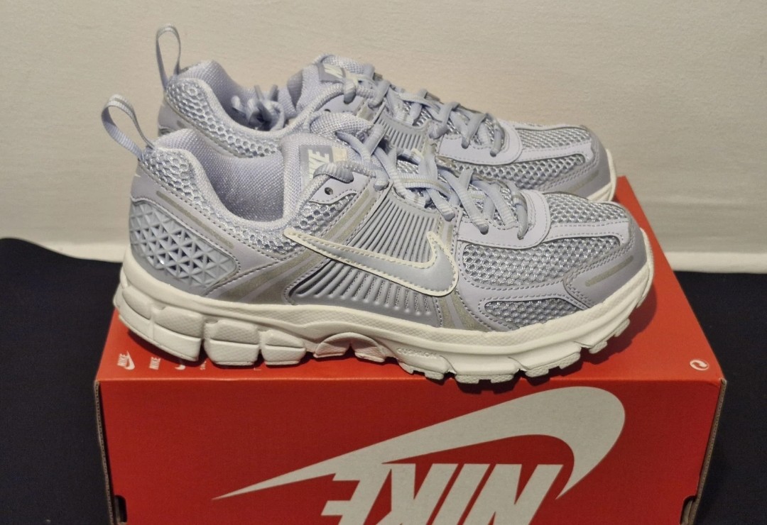 Nike Vomero 5. Lilac. Kids size 5. Brand new