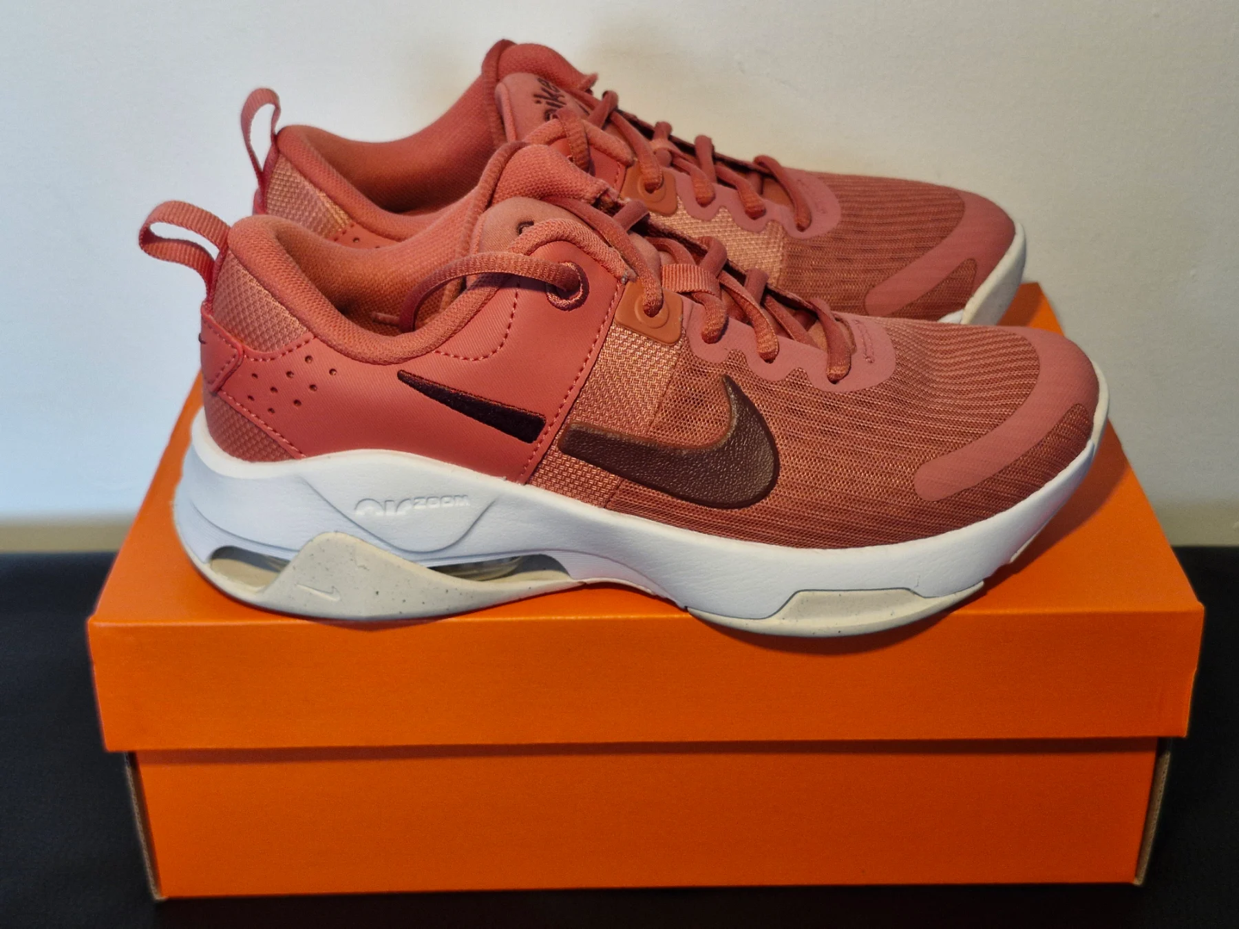 Nike Zoom Bella 6. Adobe-Dark Team Red. Size 4. Brand new boxed