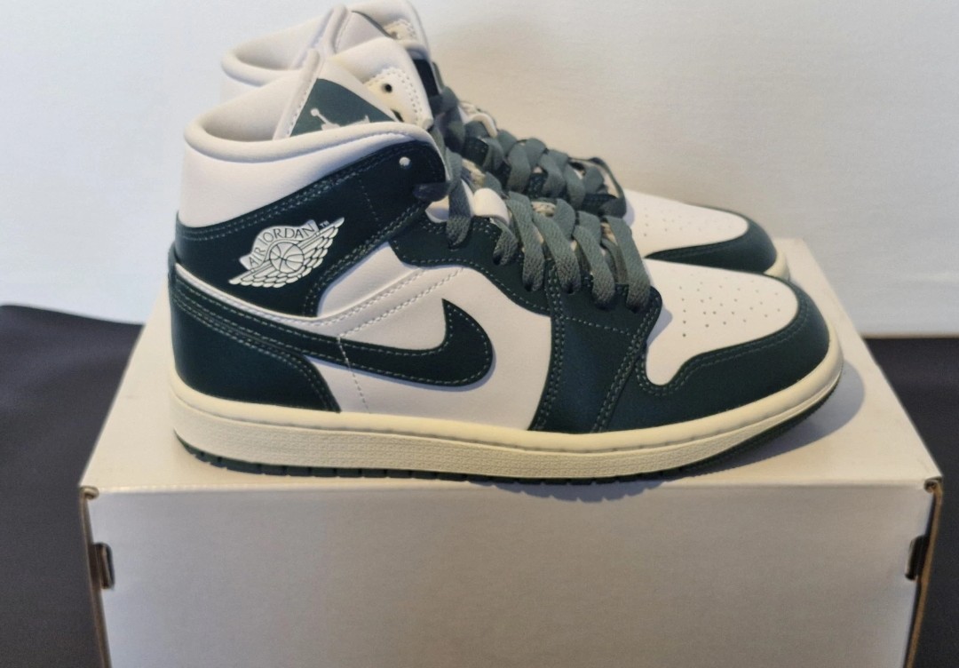 Nike Air Jordan 1 Mid.  White-Green size 3.5. Brand new