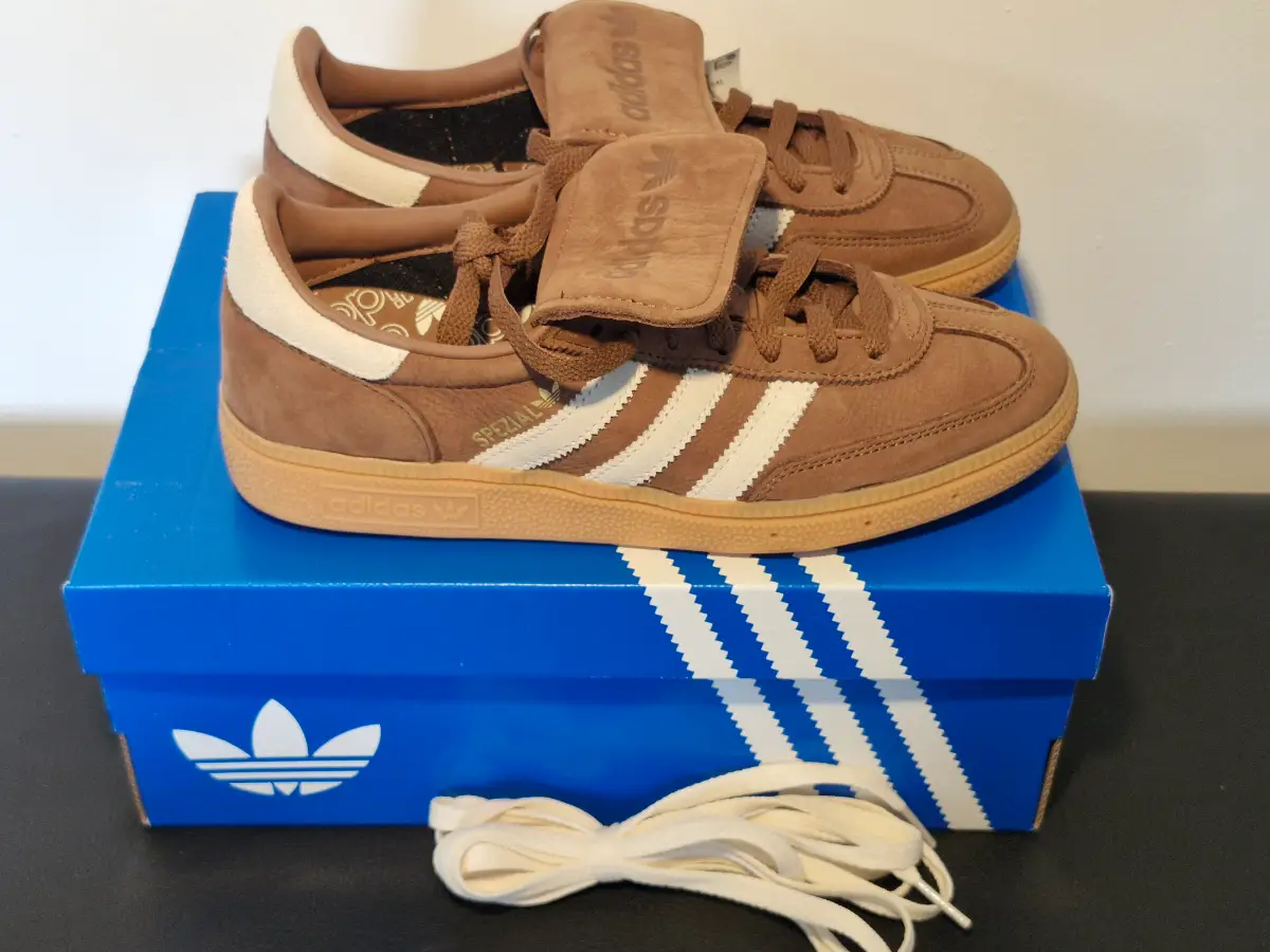 Adidas Handball Spezial. Preloved Brown. Size 6. Brand new Boxed