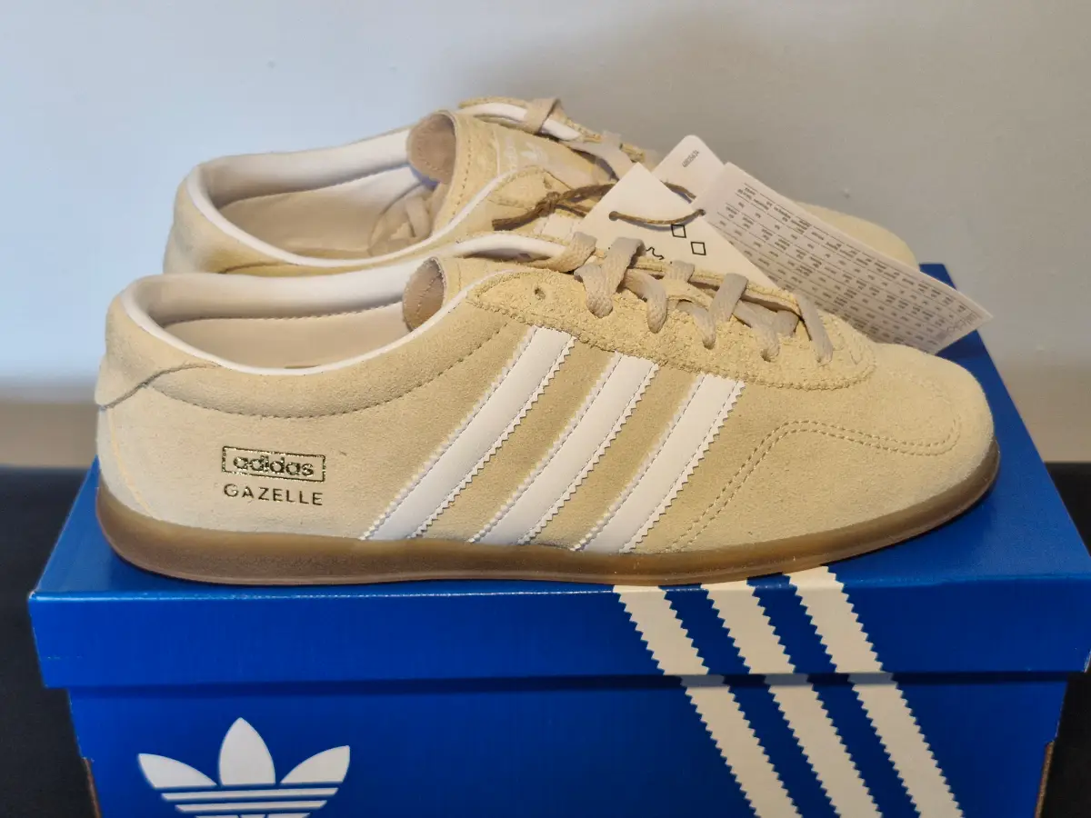 Adidas Women's Gazelle Lo Pro. Sand. Size 5. Brand new in full box