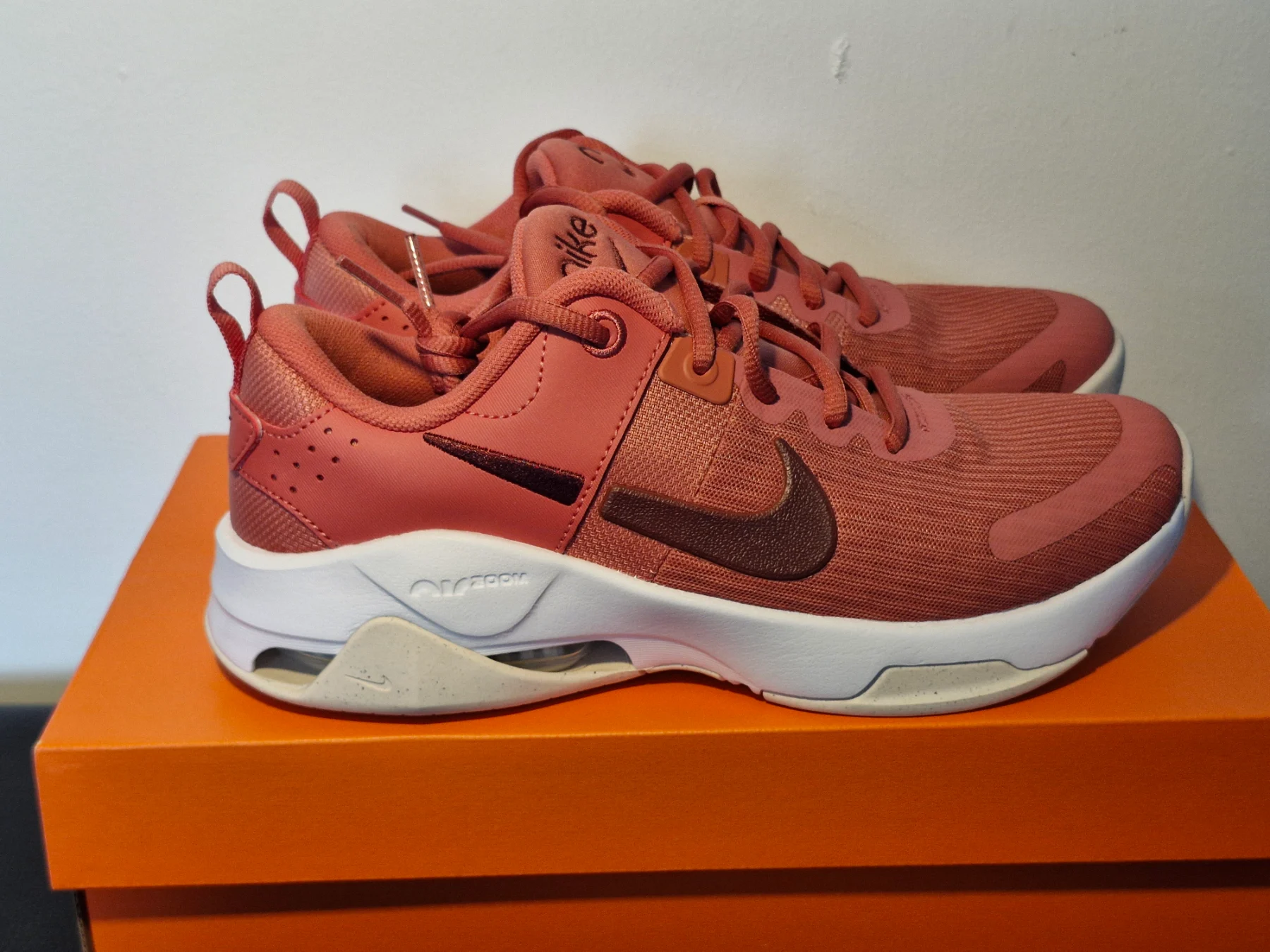Nike Zoom Bella 6. Adobe-Dark Team Red. Size 6. Brand new in full box