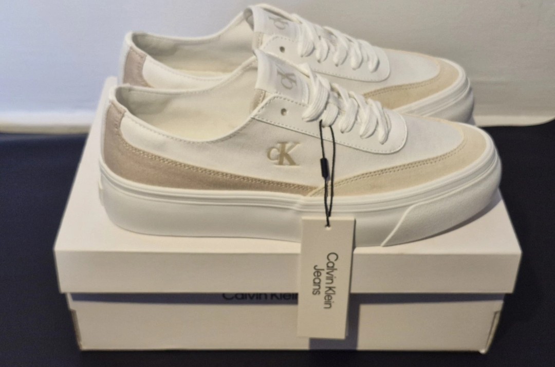 Calvin Klein Vulcanised Flatform Low Trainers. White. Size 6.5. Brand new in full box