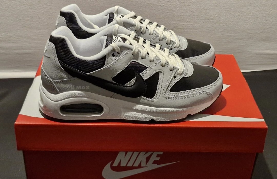 Nike Air Max Command PRM. Silver -Black. Size 4. Brand new