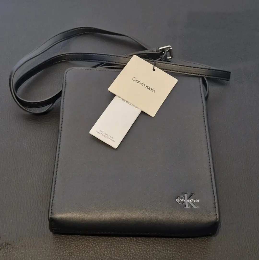 Calvin Klein Mono Logo Cross body bag. Black. BNWT