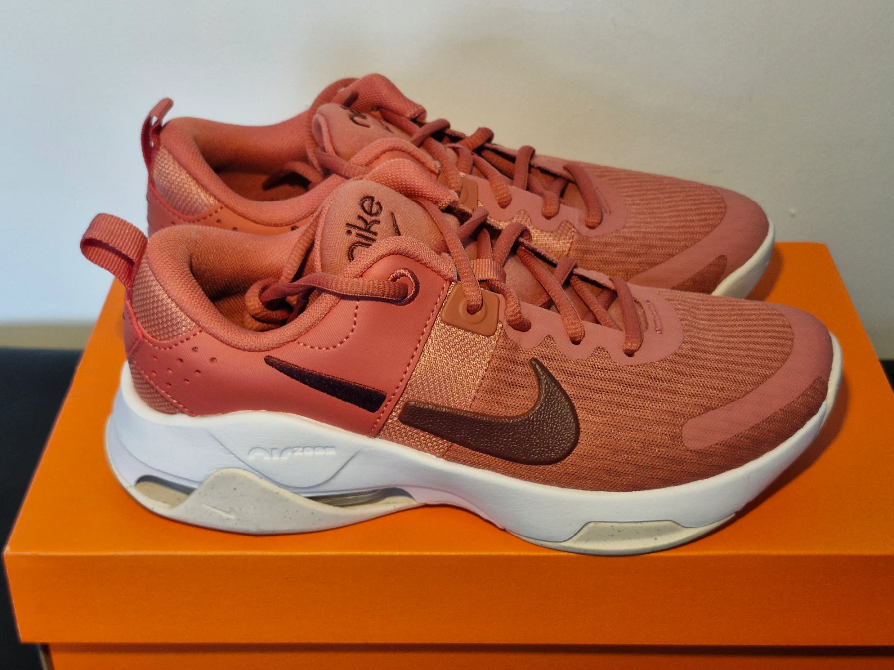 Nike Zoom Bella 6. Adobe-Dark Team Red. Size 5. Brand new in box with