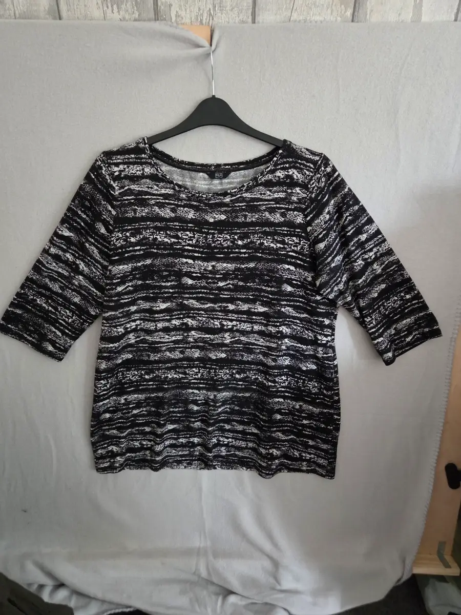 F&F Cold shoulder 3/4 sleeve top UK 20