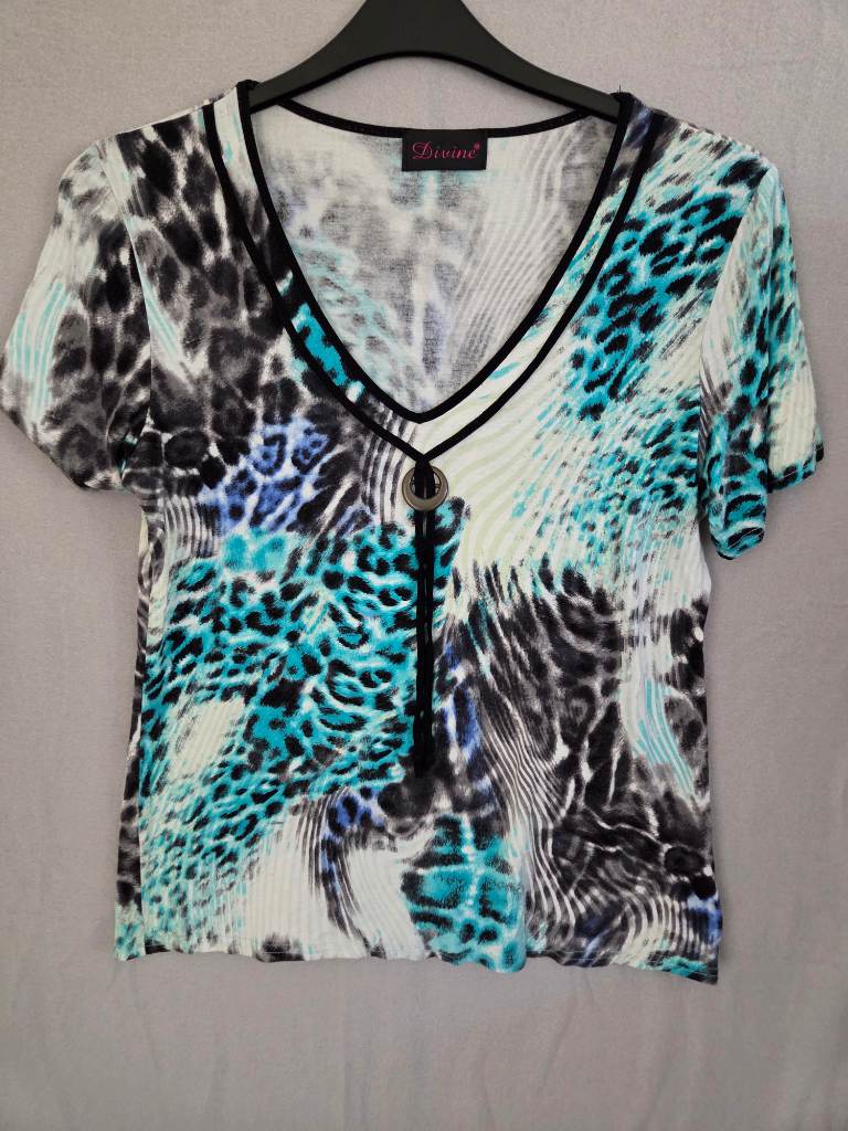 Divine Vibrant Leopard Animal Print UK 12R