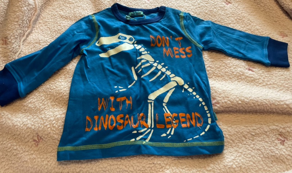 BNWT Me too Glow in the dark t-shirt