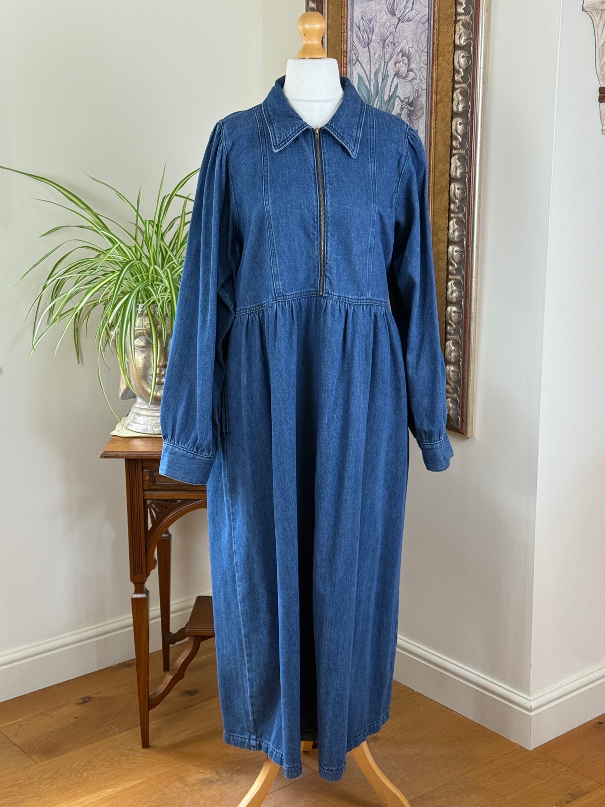 Lovely Quality George Zip Front Mid Wash Denim Midi Generous 18