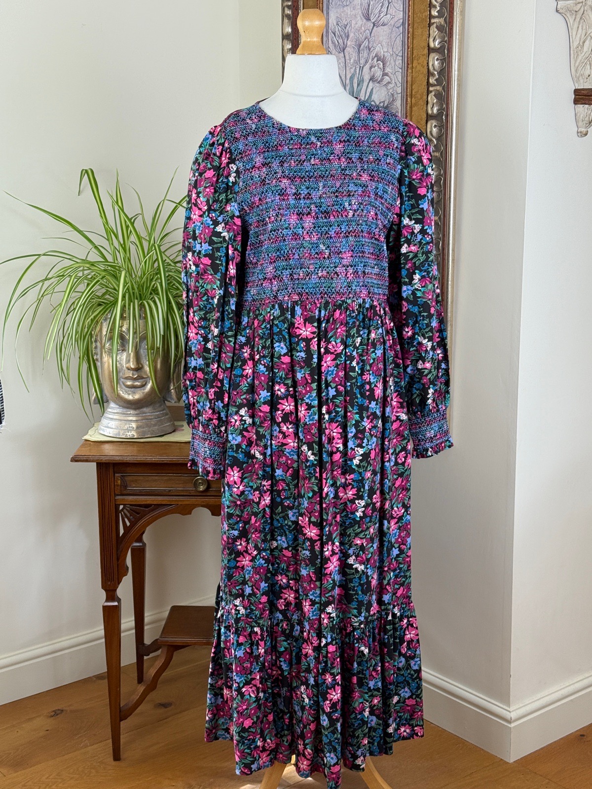 Finery Super Pretty Black/Multi Ditsy Floral Shirred/Smocked Bodice Midi 12