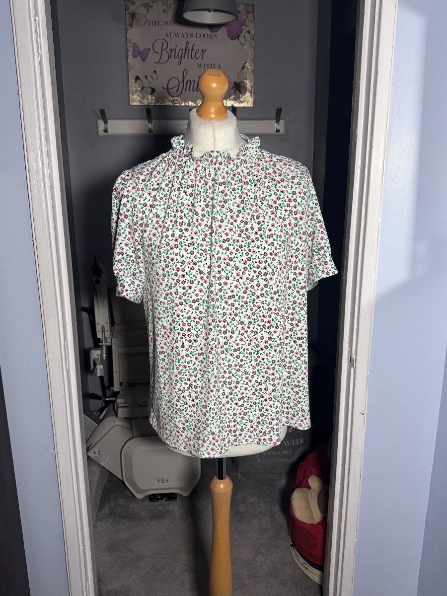 Adrianna Papell Floral Blouse White Pink UK 16–18 (XL) High Neck Top