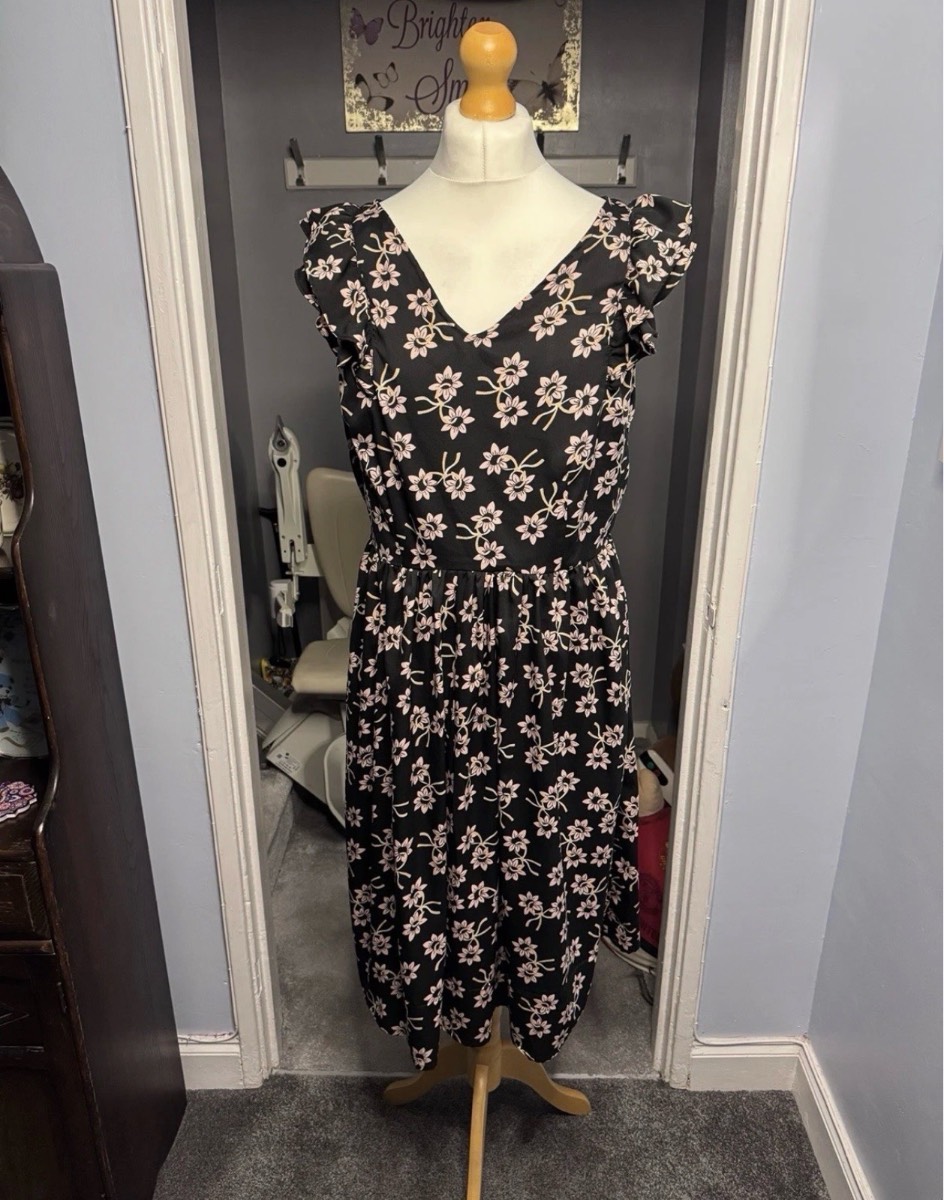 Debenhams Red Herring Floral Midi Dress Black Pink UK 18 Flutter Sleeve Summer