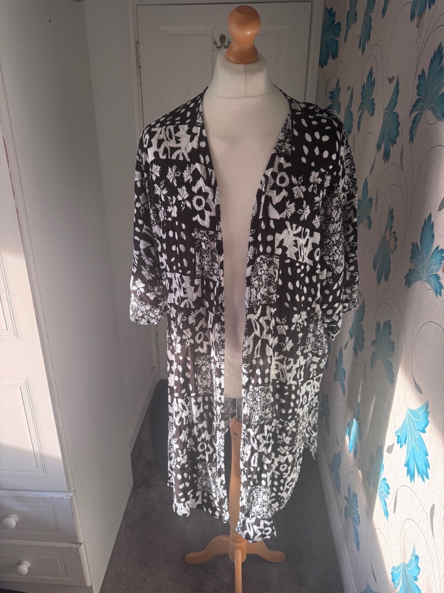 Yours Kimono Cardigan Black White Floral Print UK 14-16 Lightweight Cover Up