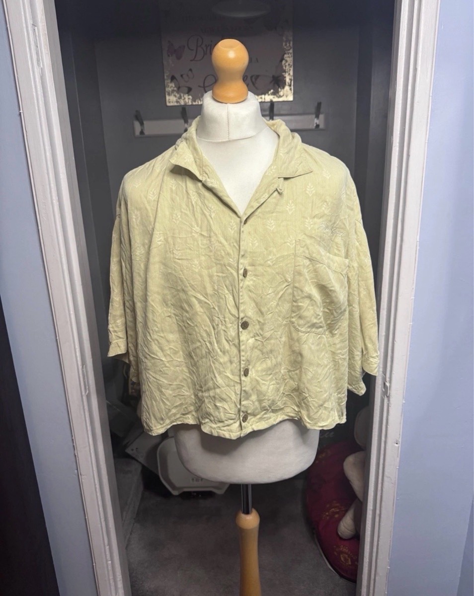 Tommy Bahama Men’s Hawaiian Shirt Beige XL Embroidered Short Sleeve Leaf Print