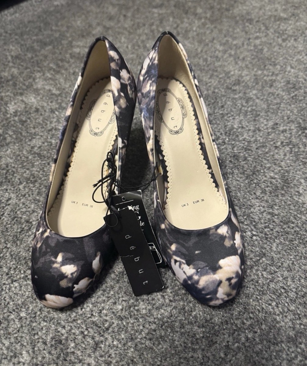 Debut Court Heels Navy Floral Print UK 3 (EU 36) New With Tags