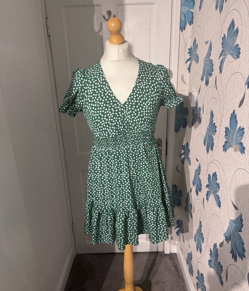 Shein Mini Dress Green Floral Print UK 10 (M) Wrap Style Summer Tea Dress