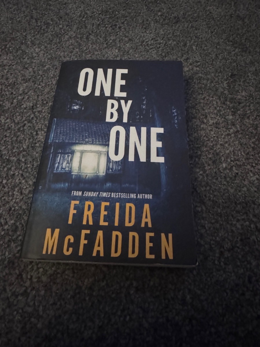 Freida McFadden One By One Paperback Psychological Thriller Book