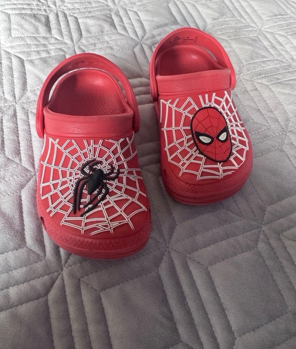 M&S Marvel Spider-Man Clogs Red Kids UK 7 (Toddler Slip-On Summer Shoes)