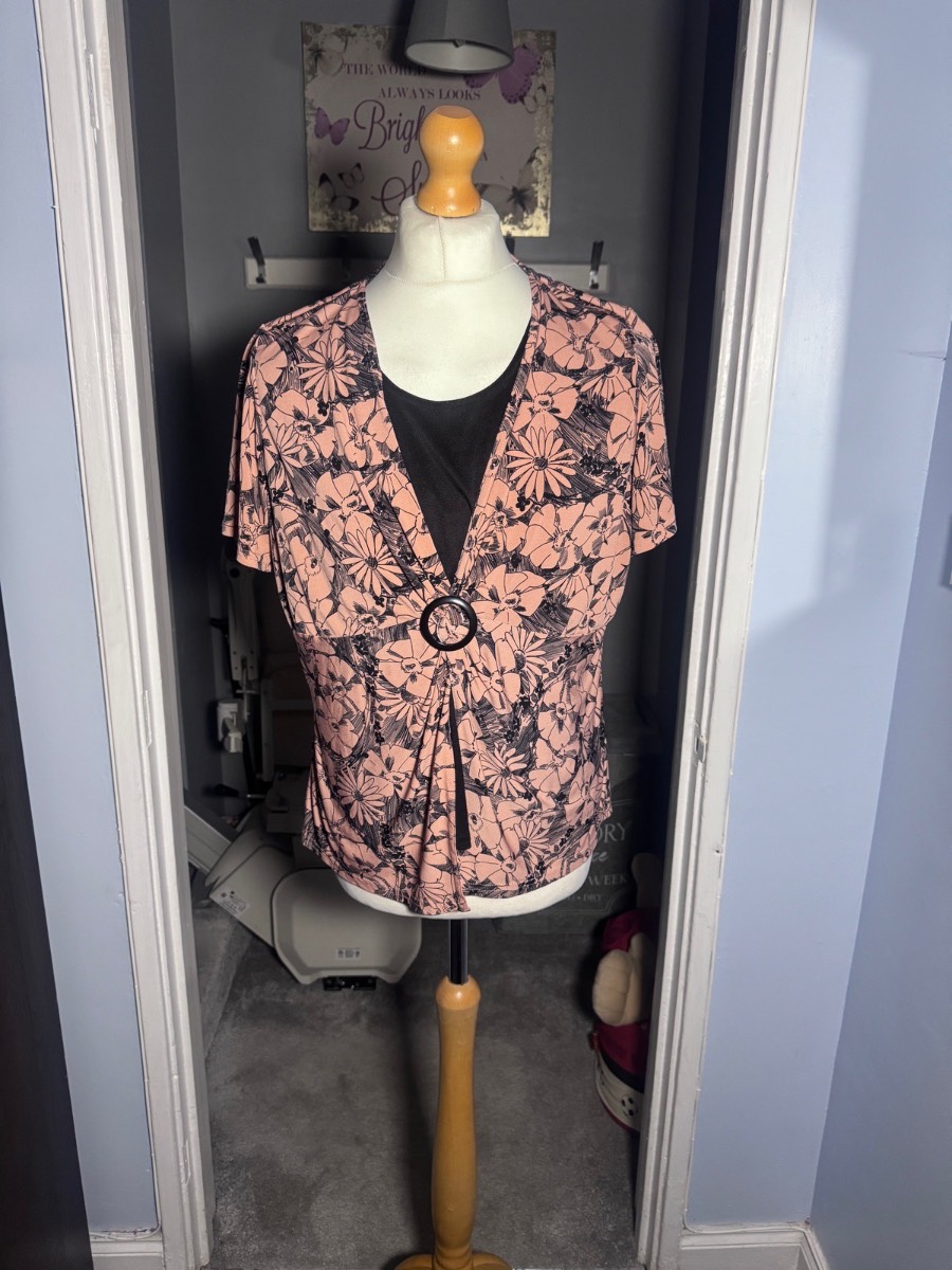 BM Floral Overlay Top Pink Black UK 20 Layered Short Sleeve Ring Detail