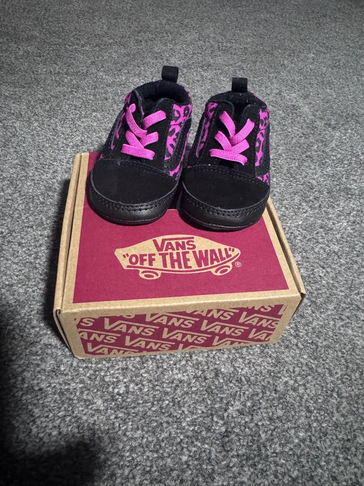 Vans Old Skool Crib Shoes, Leopard Pink & Black, Infant UK 3.5, Boxed