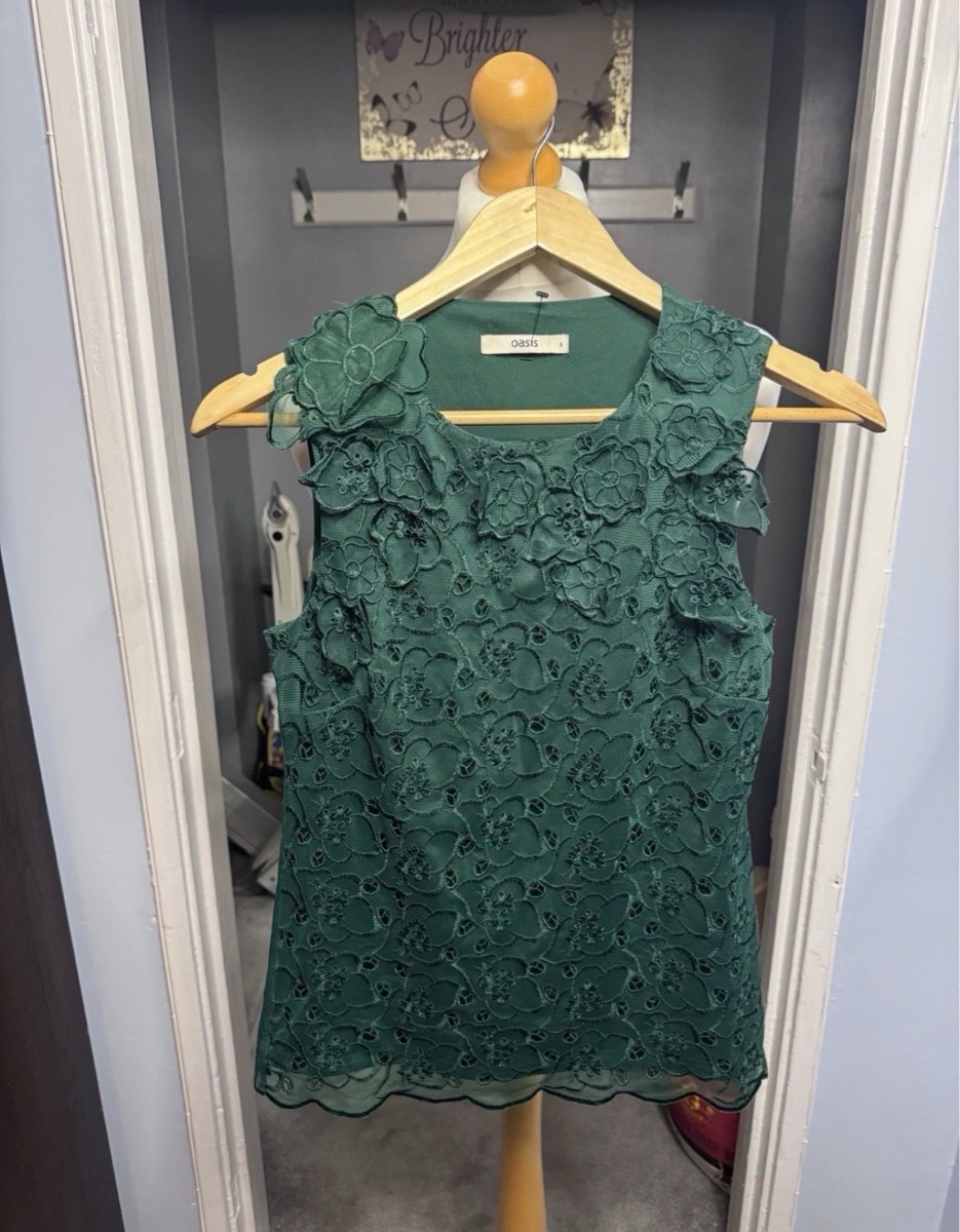 Oasis Floral Lace Sleeveless Summer Vest Top Green Size S 3D Appliqué Party Occasion