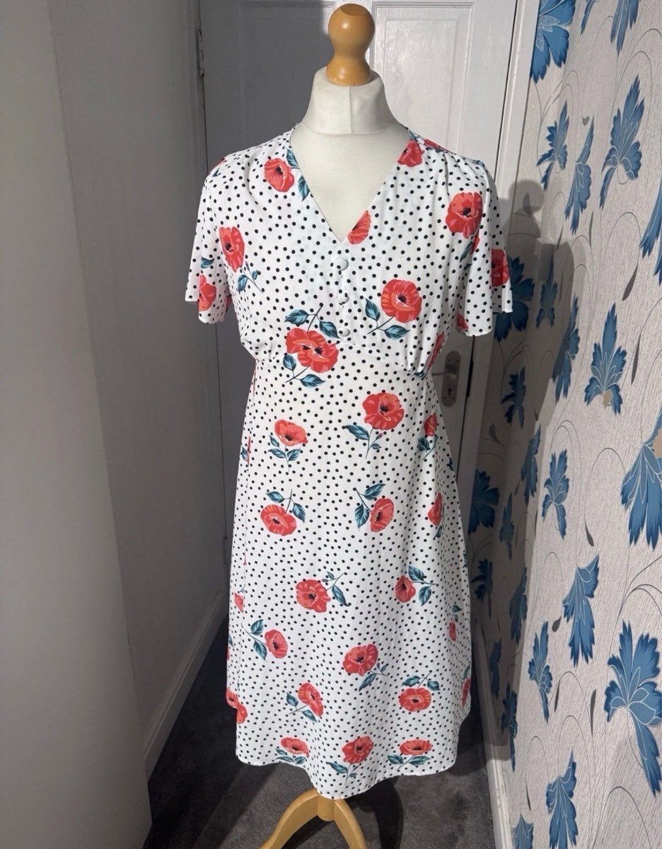 Bonmarché Tea Dress White Floral Poppy Polka Dot UK 14 Button Front Summer Midi
