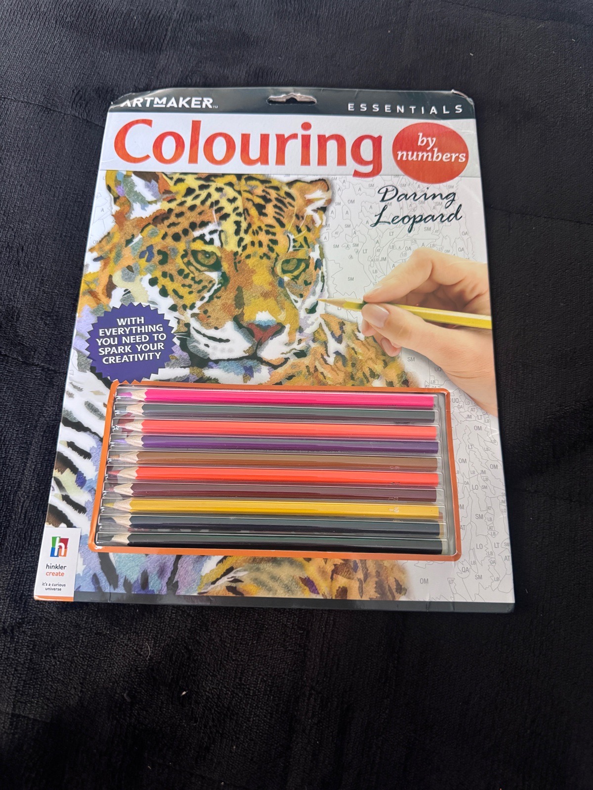 Artmaker Essentials Colouring By Numbers – Daring Leopard Art Kit With 10 Pencils