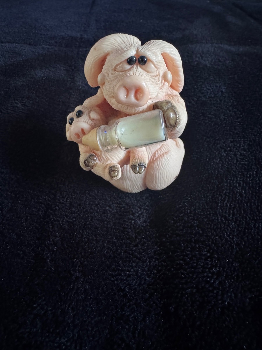 Vintage Piggin’ Collectible Figurine Cream Pig & Piglet 1999 Sleepless Nights