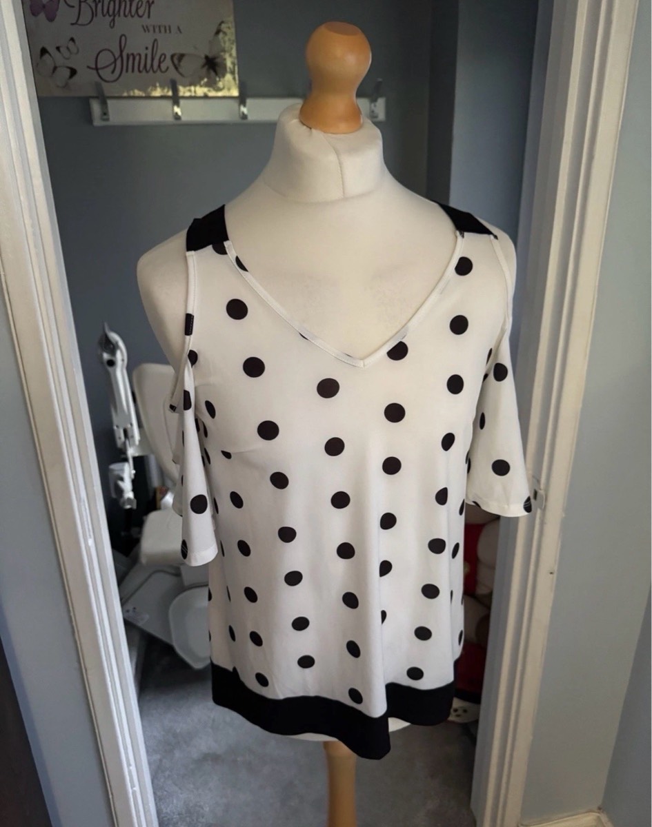 Lipsy London Cold Shoulder Blouse Top White Black Polka Dot Cold Shoulder UK 10