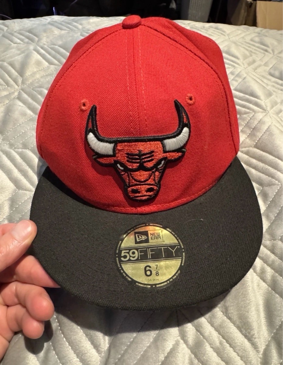 New Era Fitted Cap Red Black Chicago Bulls NBA Small (6 7/8 / 54.9cm)