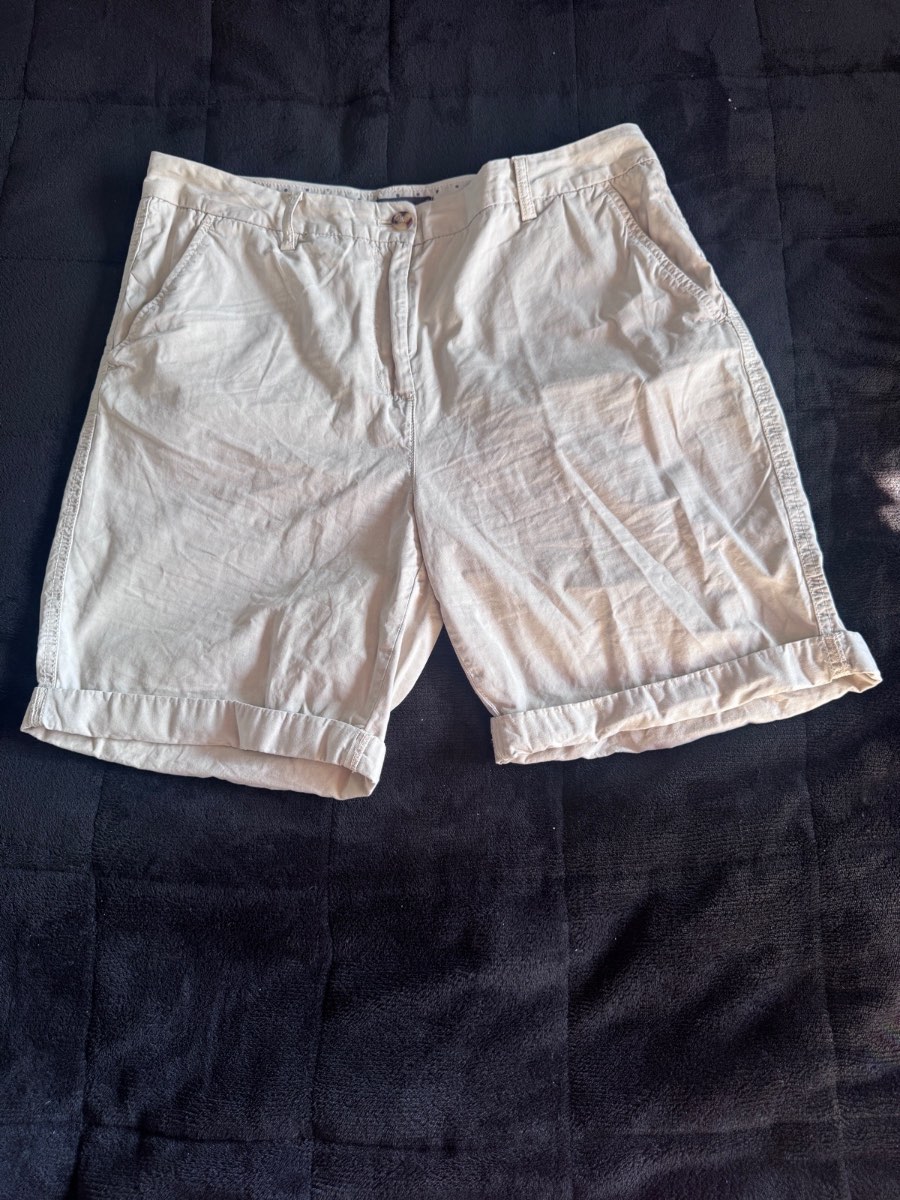 M&S Collection Ladies Beige Chino Shorts UK 14 100% Cotton Turn-Up Summer