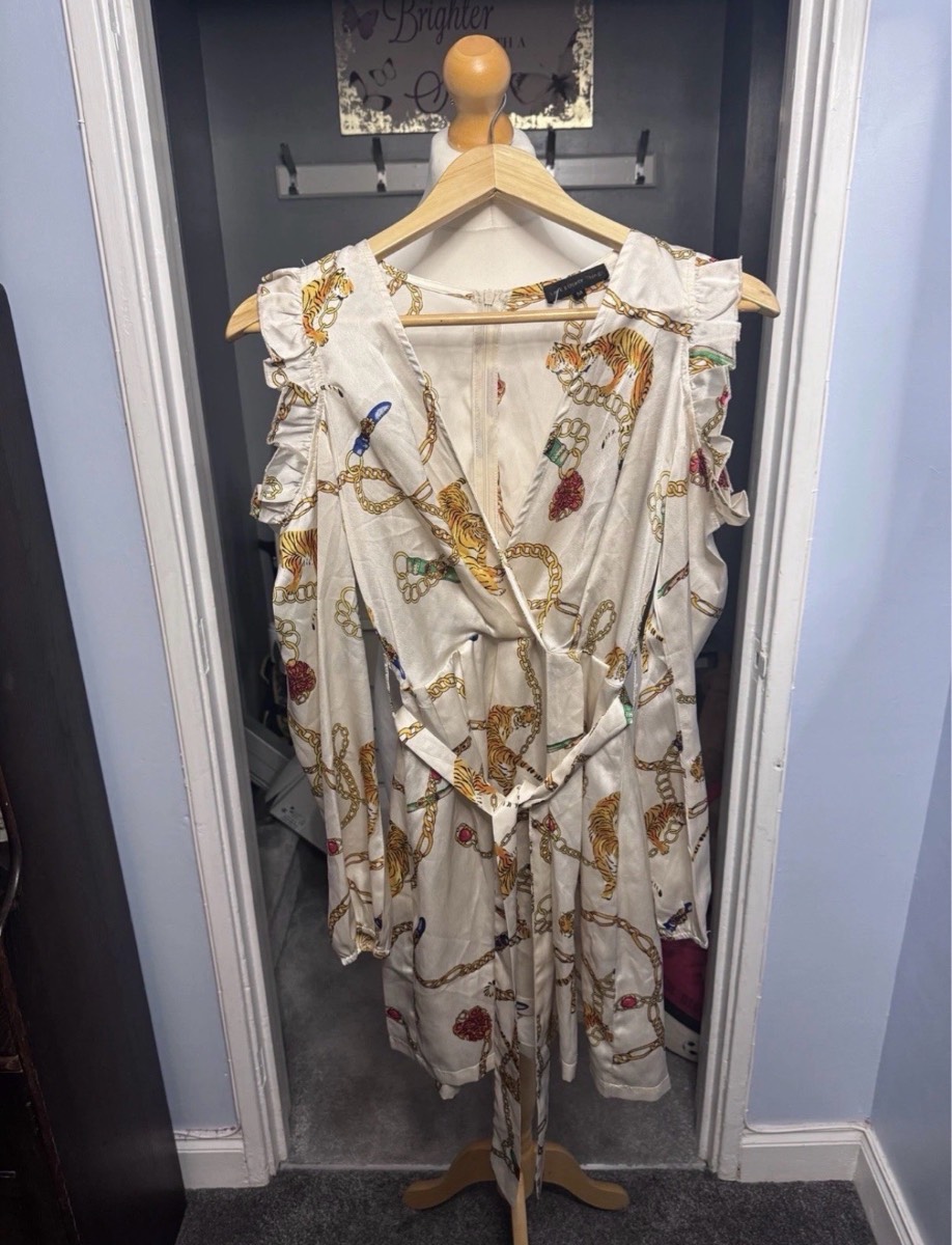 Love & Other Things Wrap Dress Cream Tiger Chain Print Size M Tiger Print Belted