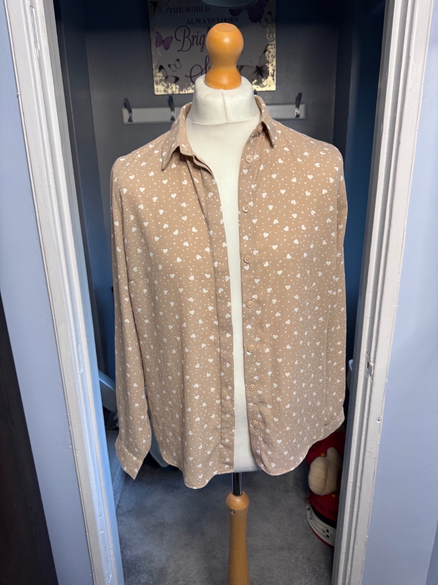 New Look Blouse Beige Heart Print UK 14 Long Sleeve Button Front Shirt