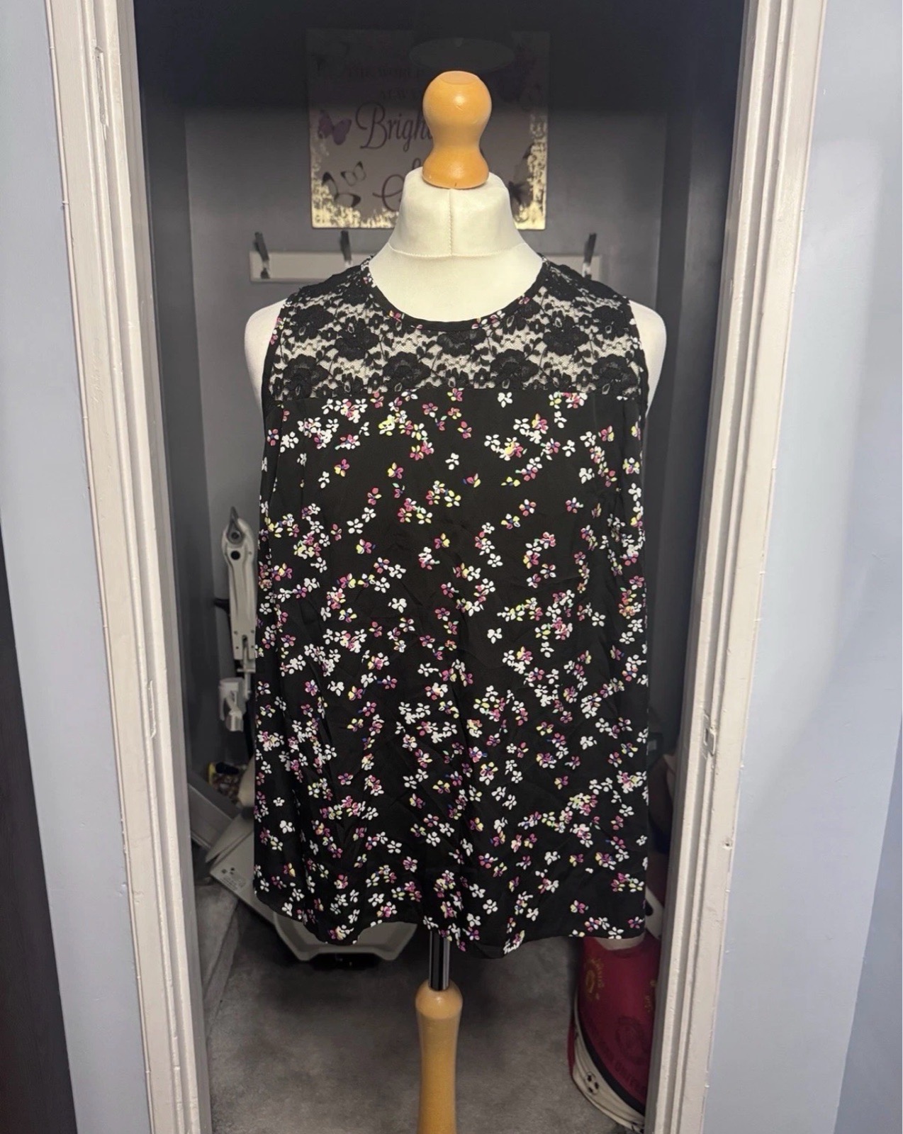 New Look Inspire Sleeveless Blouse Black Floral UK 20 Lace Panel Summer