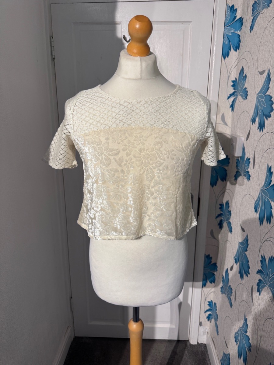 Abercrombie & Fitch Crop Top Cream Medium (M) Floral Lace Crochet Summer Boho