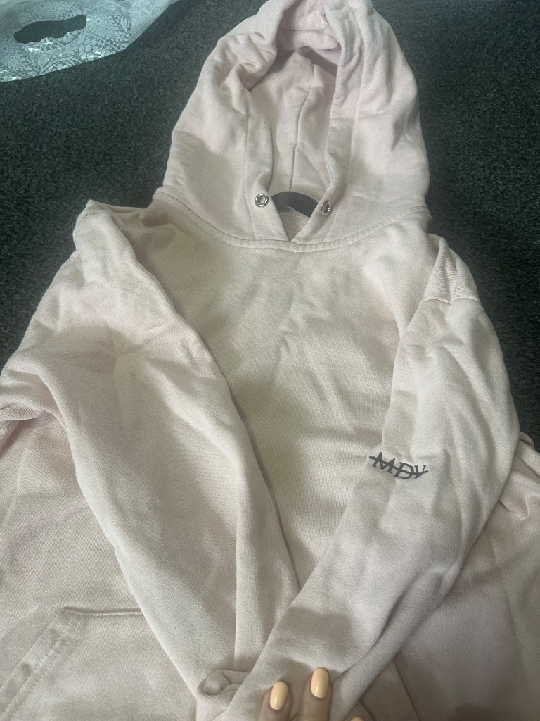 maniere de voir Pink hoodie