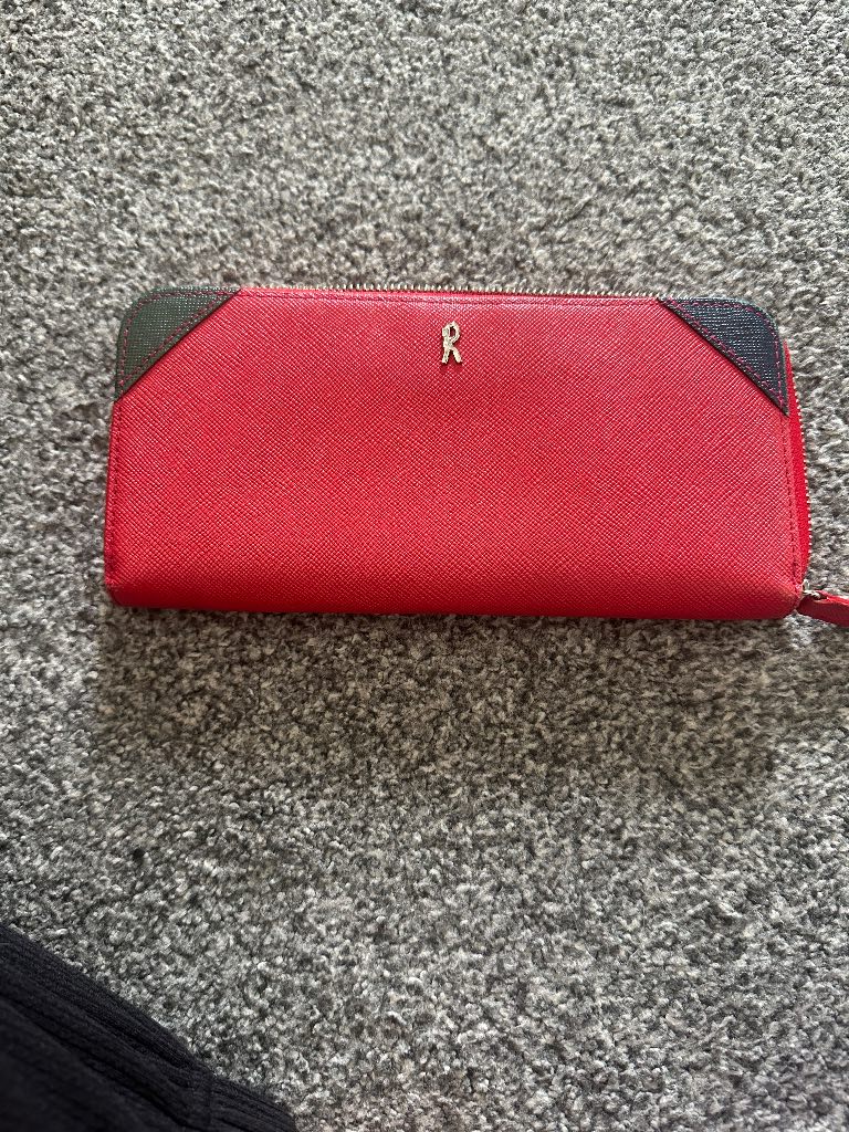 Red Robertadi Camerino purse
