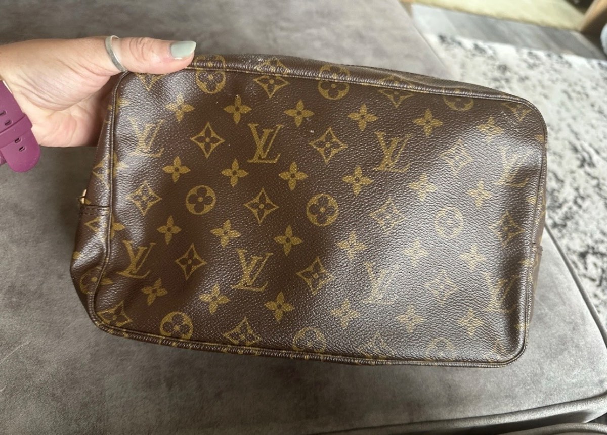Louis Vuitton Trousse Toilette 28 date code NO0922