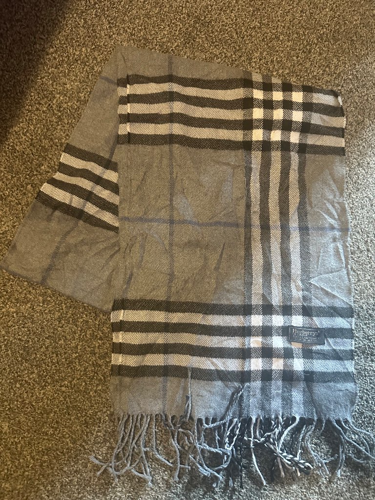 Burberrys scarf