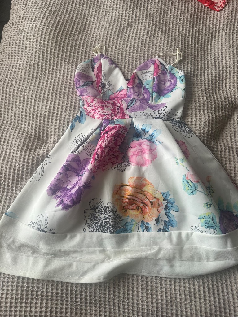 Boohoo dress