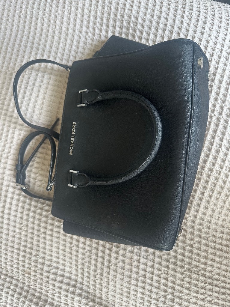 Micheal Kors hand bag