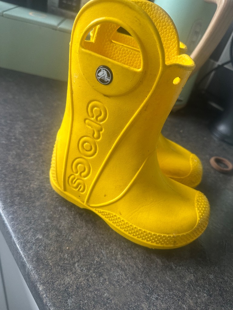 Croc yellow wellies